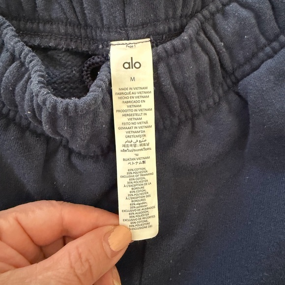 ALO Yoga accokade Navy Blue Pantsuit set - Picture 3 of 4